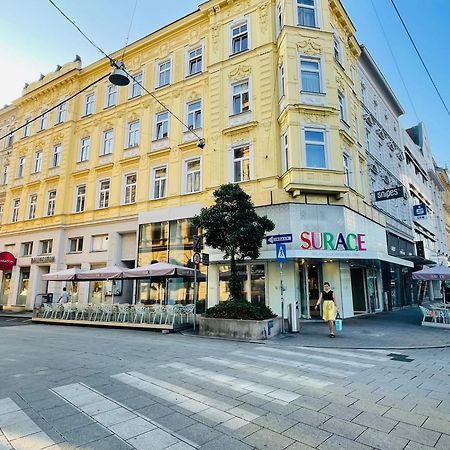 Appartement Salon Des Fleurs Linz-Landstrasse Extérieur photo