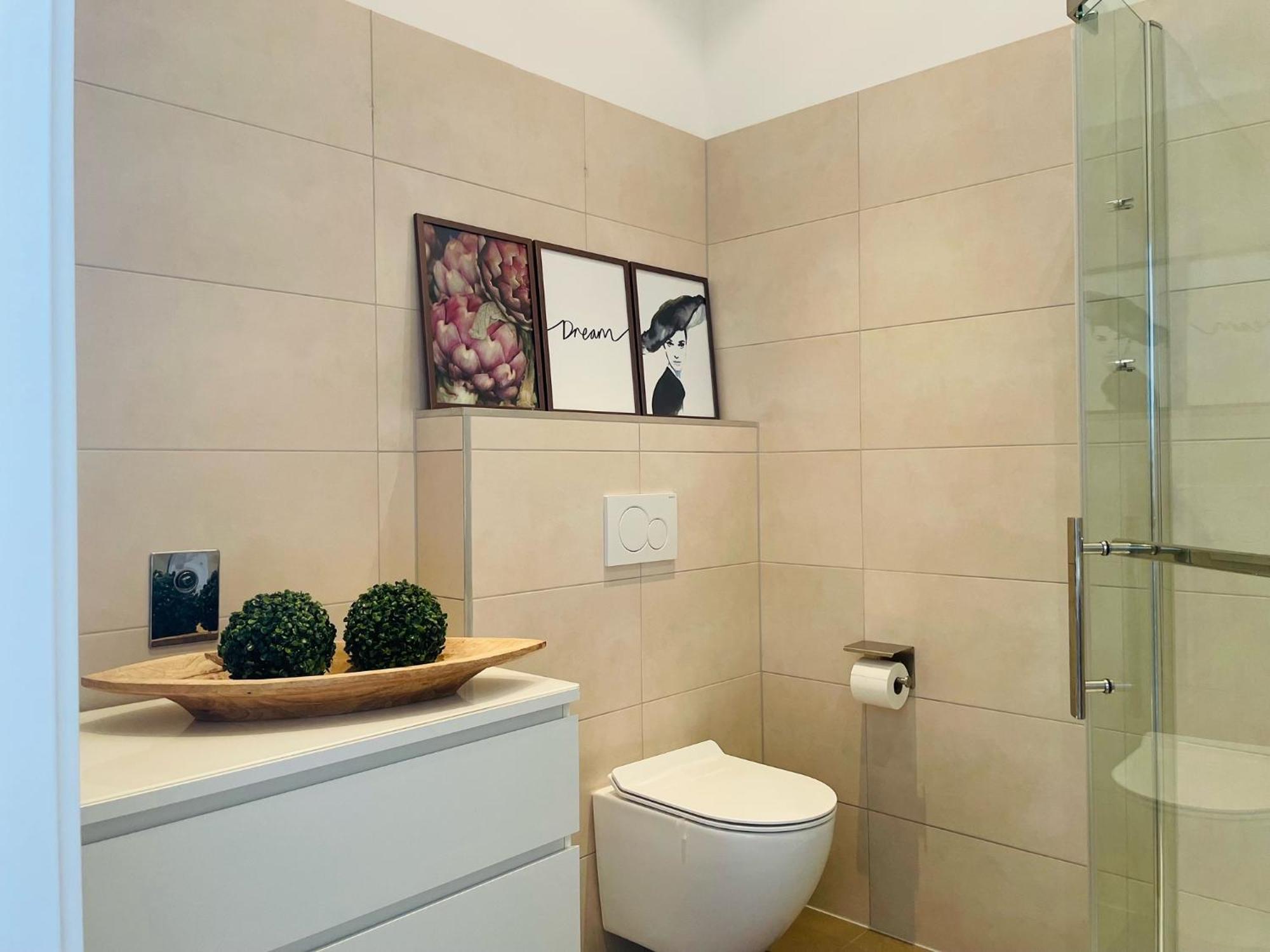 Appartement Salon Des Fleurs Linz-Landstrasse Extérieur photo